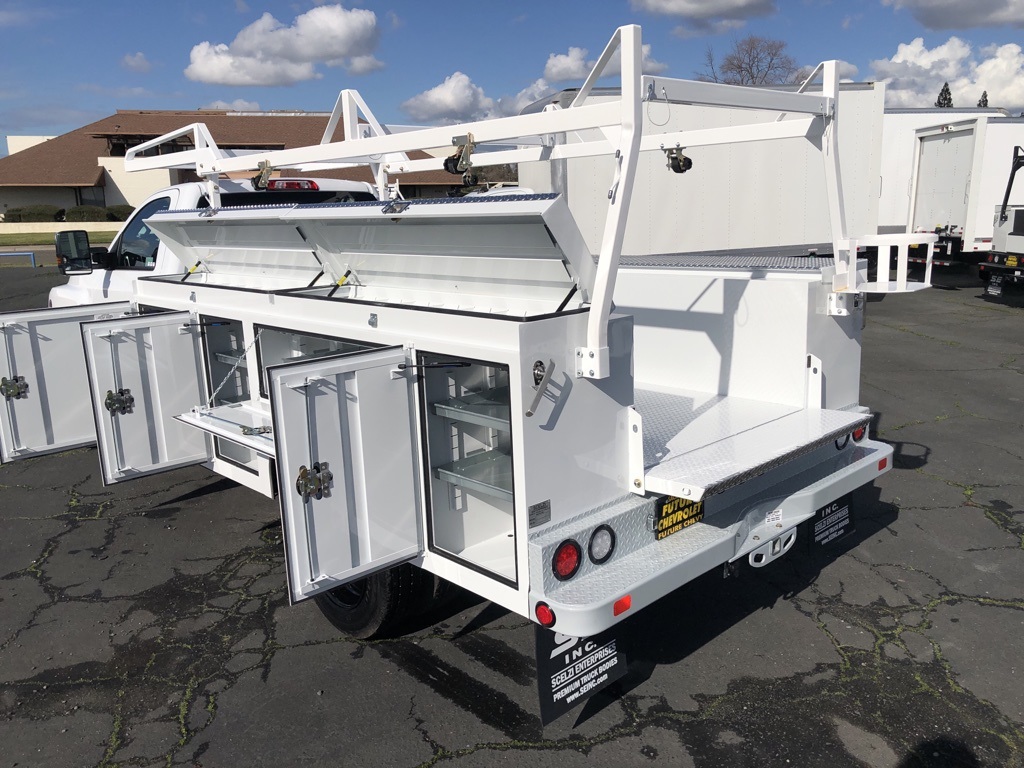 Vehicle image 11 of 32