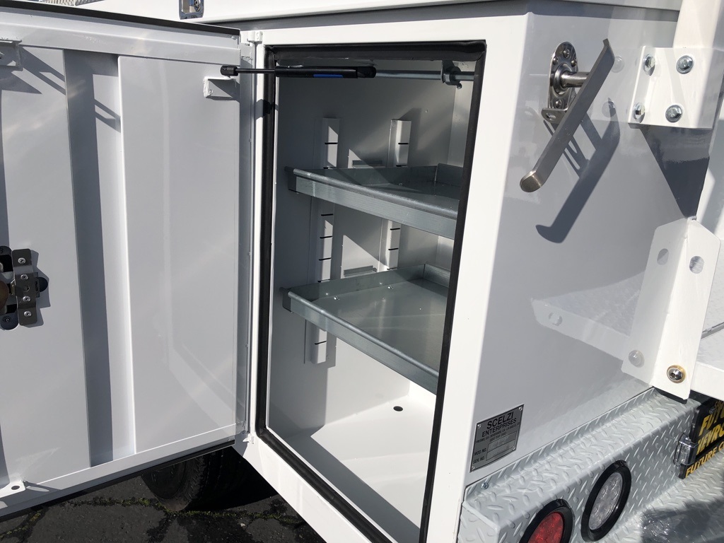 Vehicle image 20 of 32