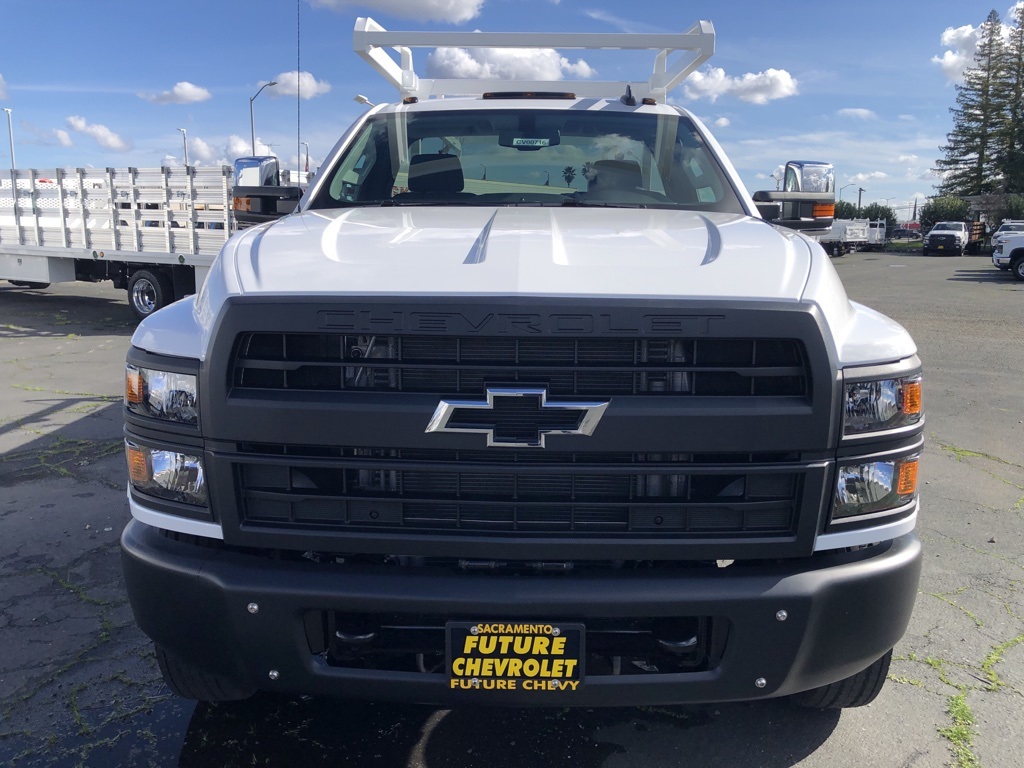 Vehicle image 3 of 32