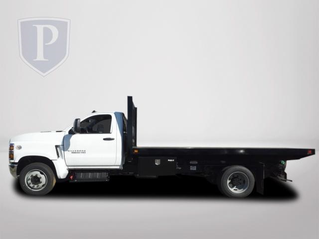 Vehicle image 2 of 12