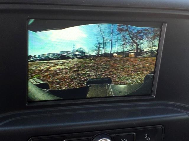 Vehicle image 8 of 12