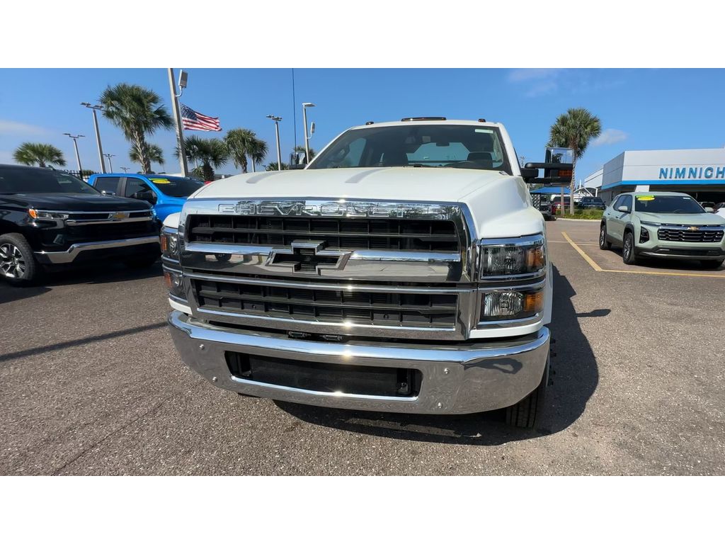 Vehicle image 3 of 28
