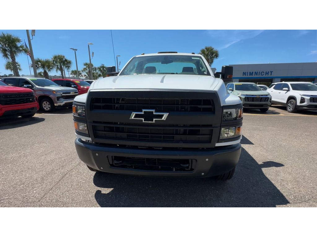 Vehicle image 4 of 27