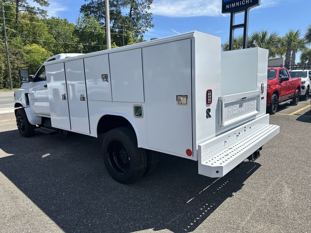 Vehicle image 14 of 27