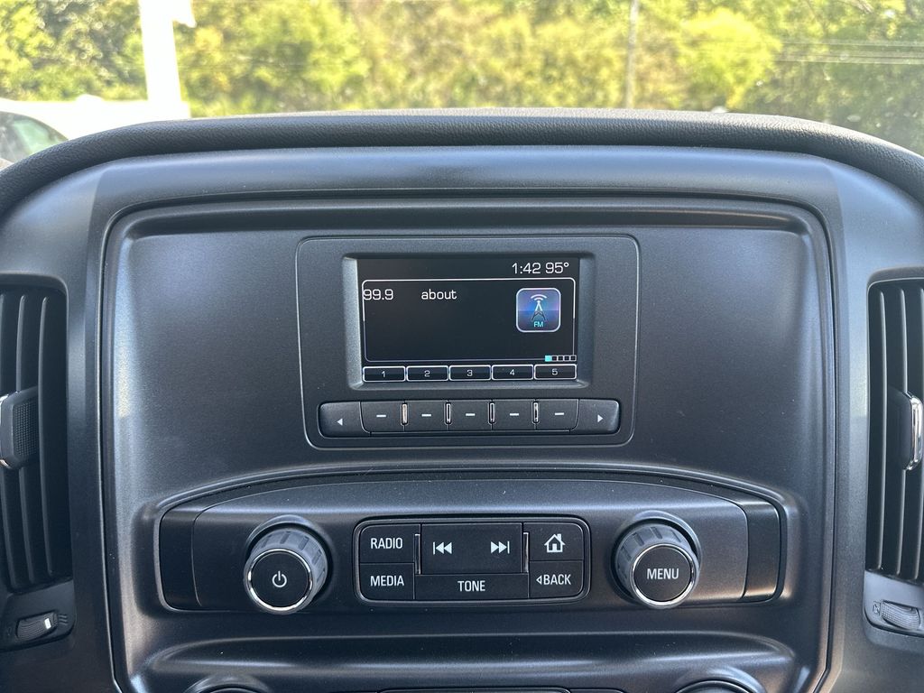 Vehicle image 22 of 27