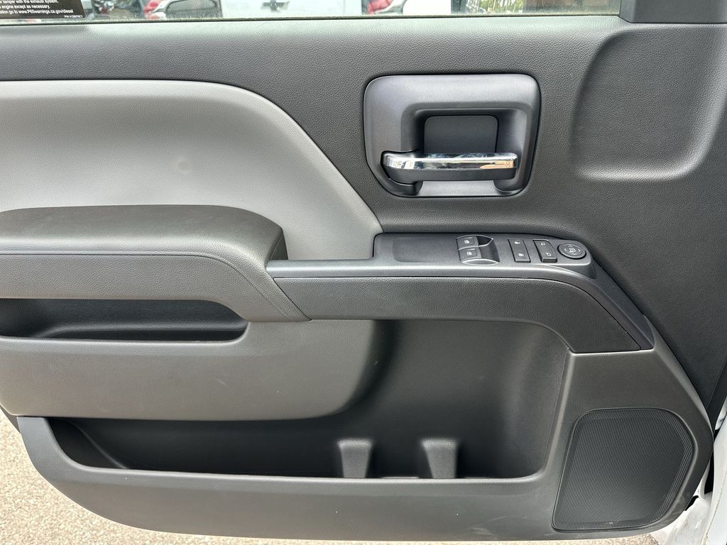 Vehicle image 24 of 25
