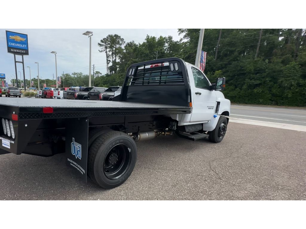 Vehicle image 11 of 25