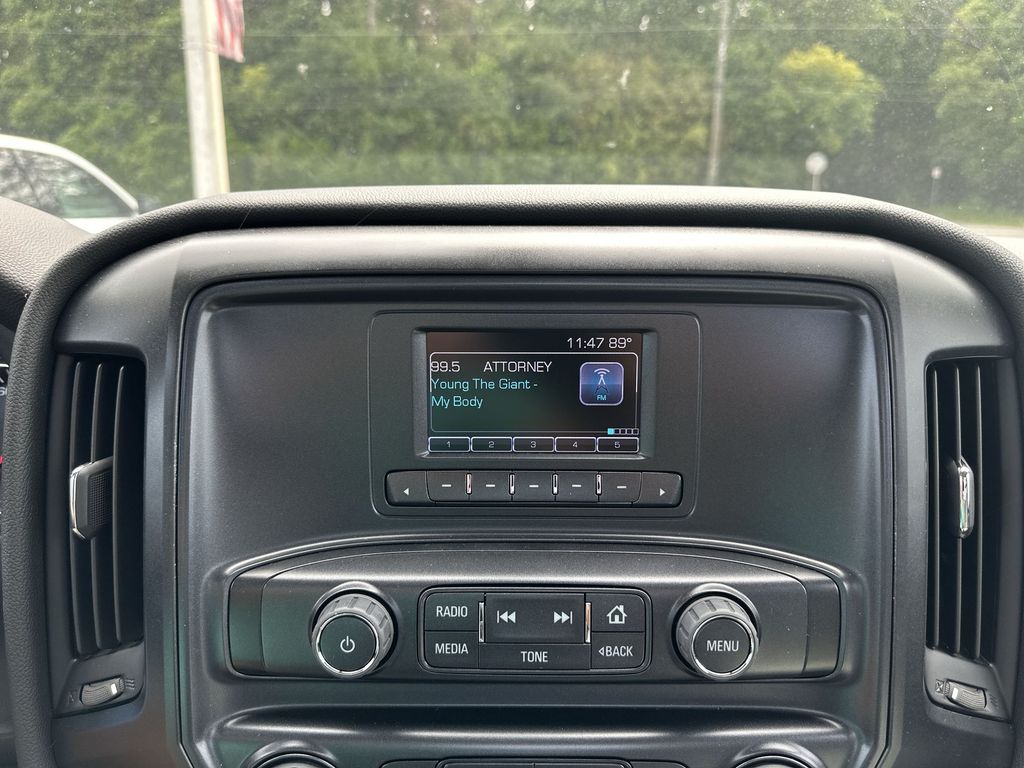 Vehicle image 22 of 25
