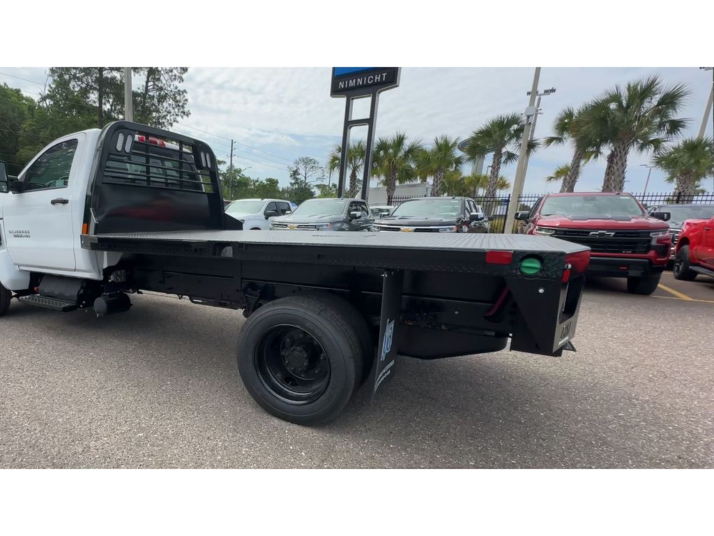 Vehicle image 14 of 25
