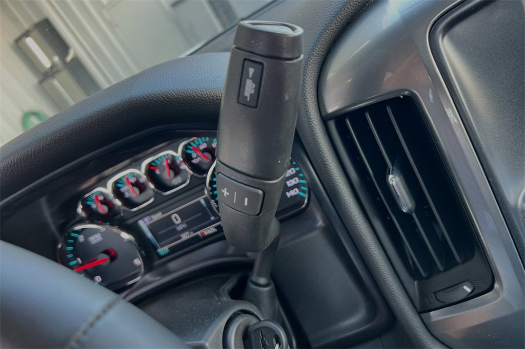 2023 Chevrolet Silverado MD LT Image 19 of 23