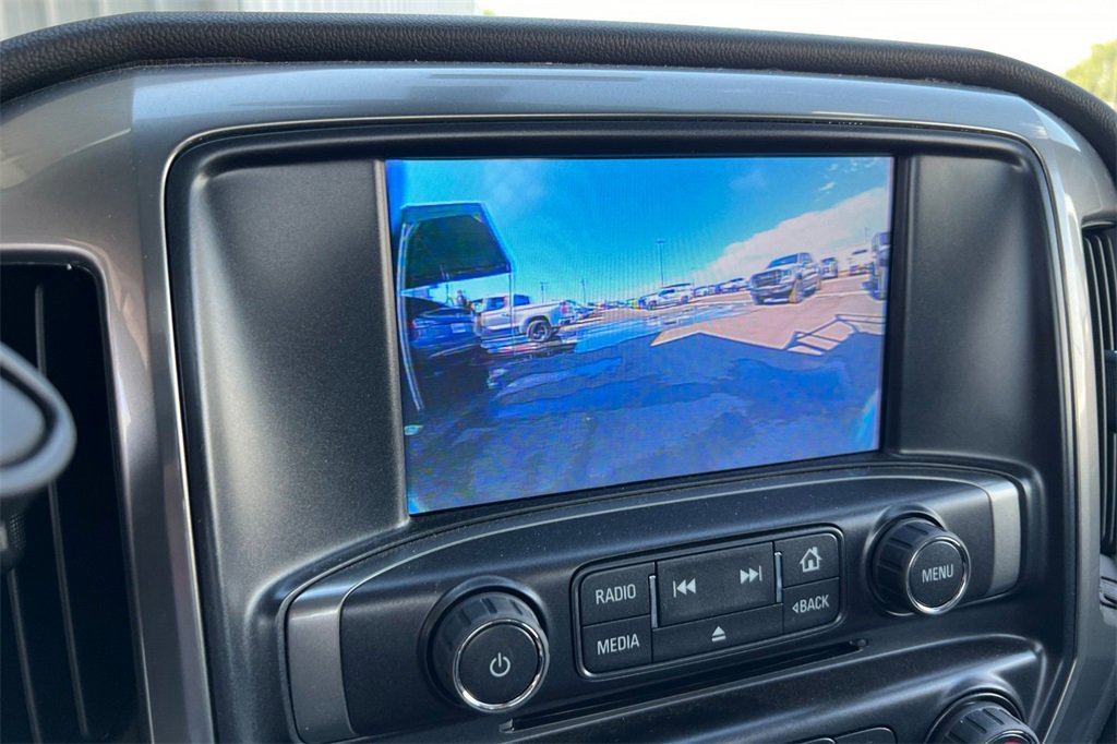 2023 Chevrolet Silverado MD LT Image 17 of 23