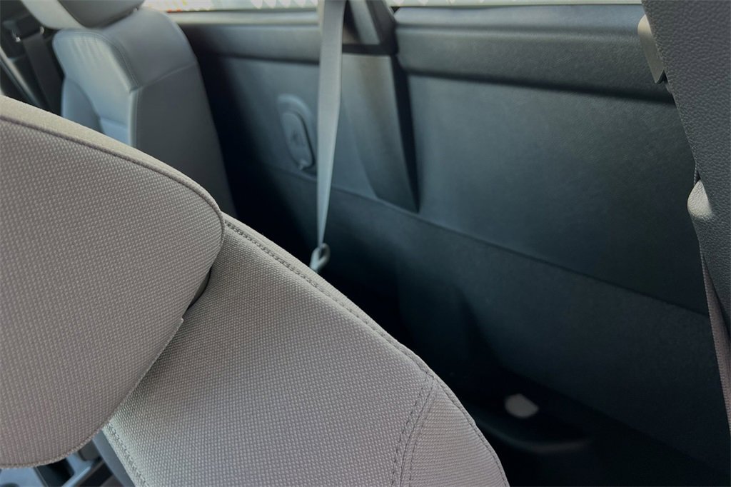 2023 Chevrolet Silverado MD LT Image 10 of 23