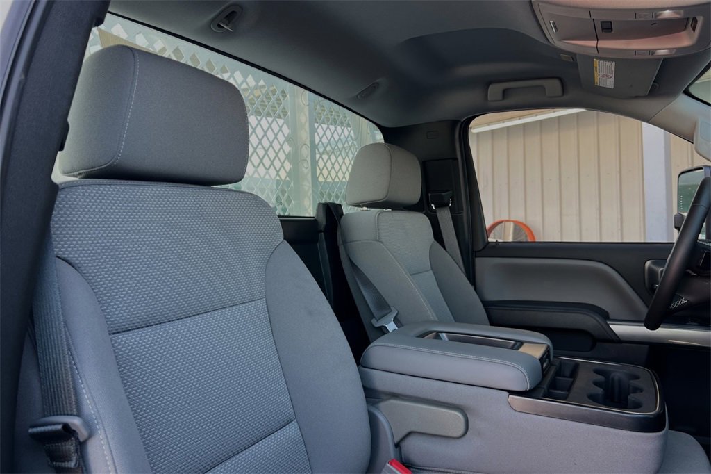 2023 Chevrolet Silverado MD LT Image 15 of 23