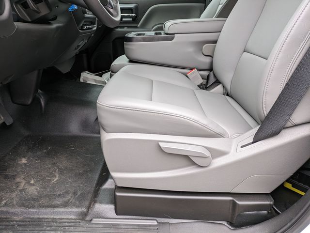 Vehicle image 19 of 24