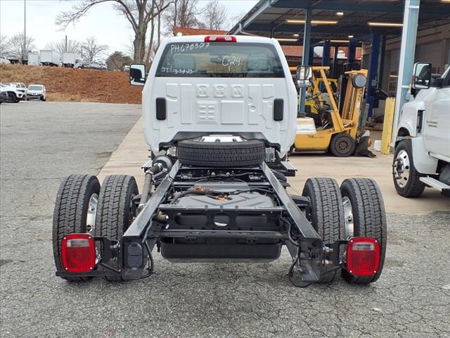 Vehicle image 5 of 15