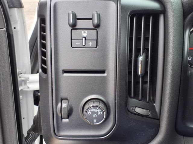 Vehicle image 11 of 15