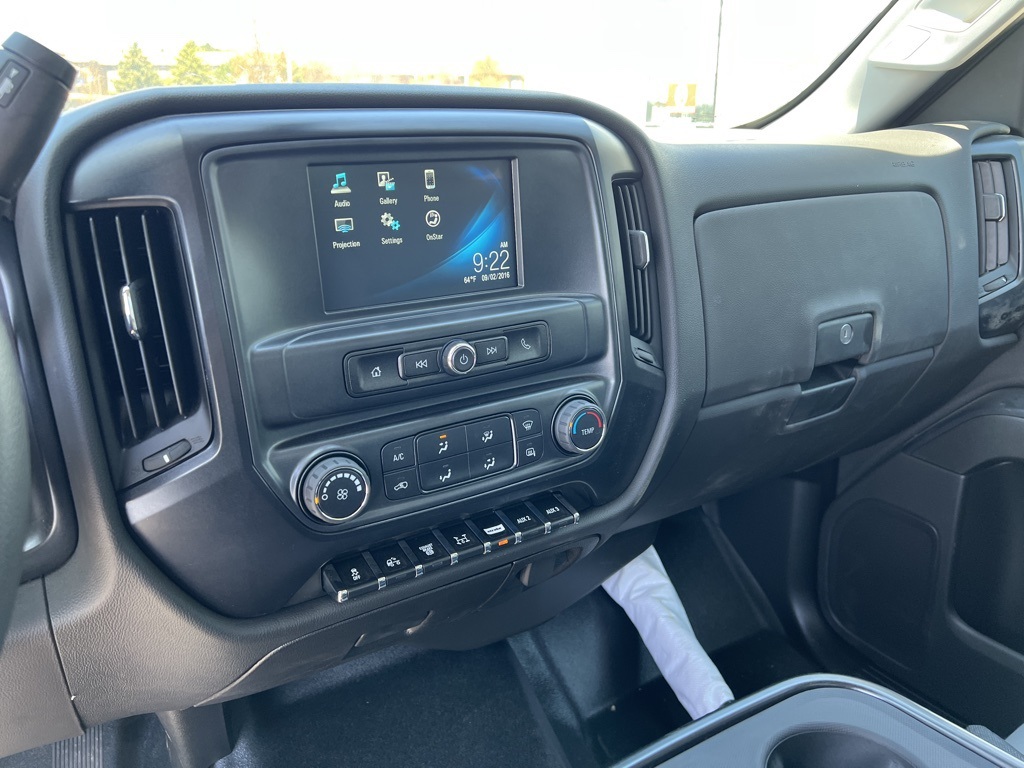 Vehicle image 21 of 31