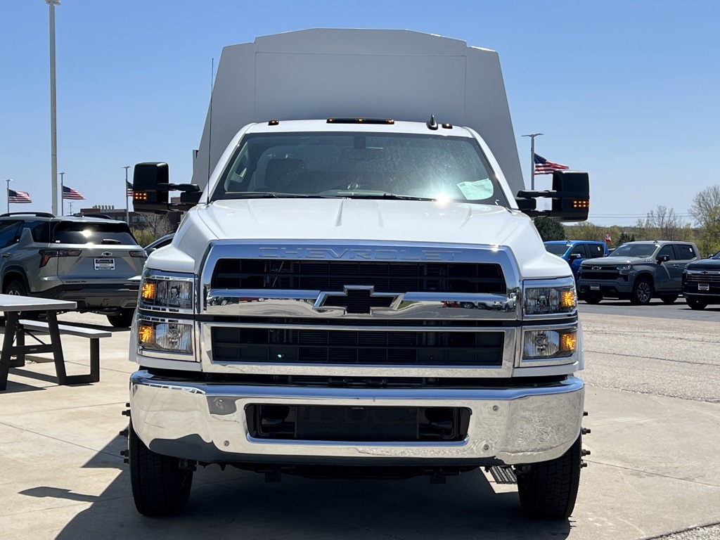 Vehicle image 2 of 31