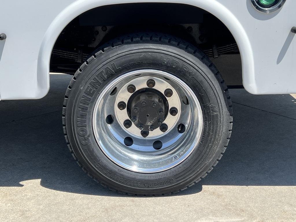 Vehicle image 7 of 31