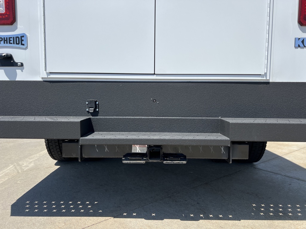 Vehicle image 17 of 31