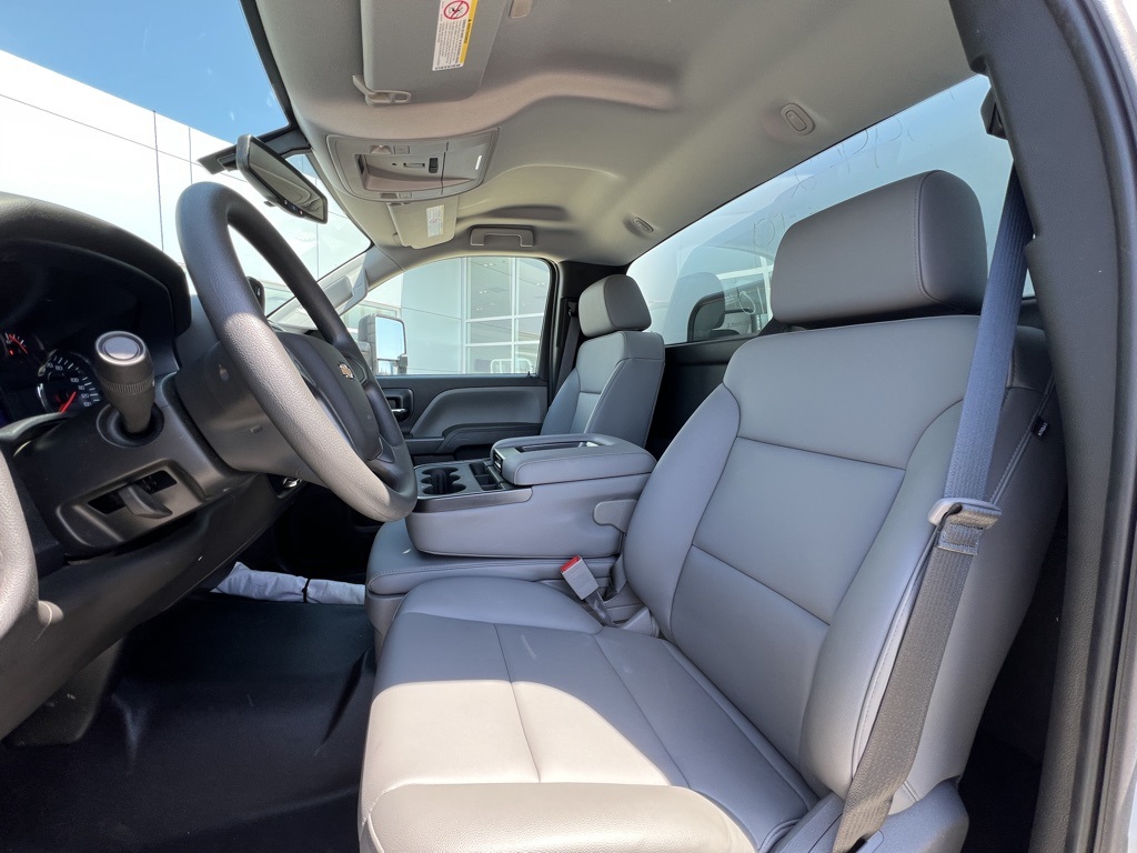 Vehicle image 28 of 31