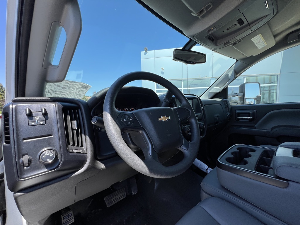 Vehicle image 19 of 31