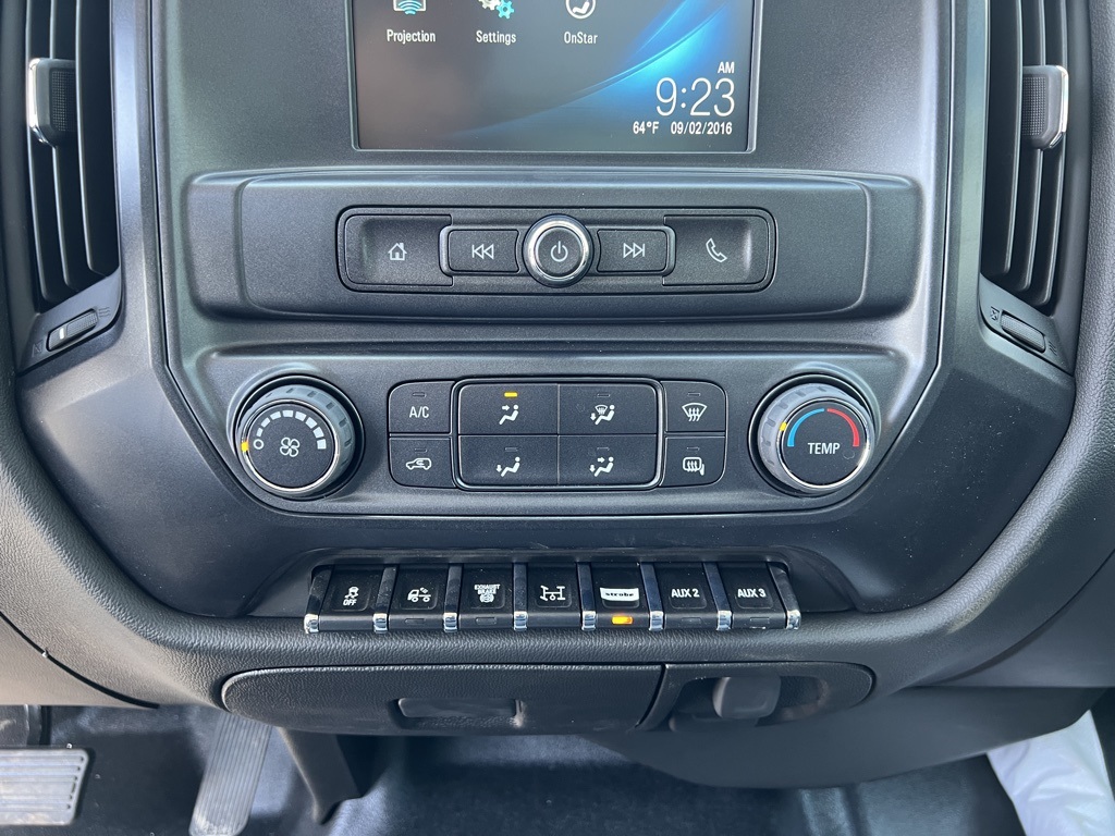 Vehicle image 22 of 31