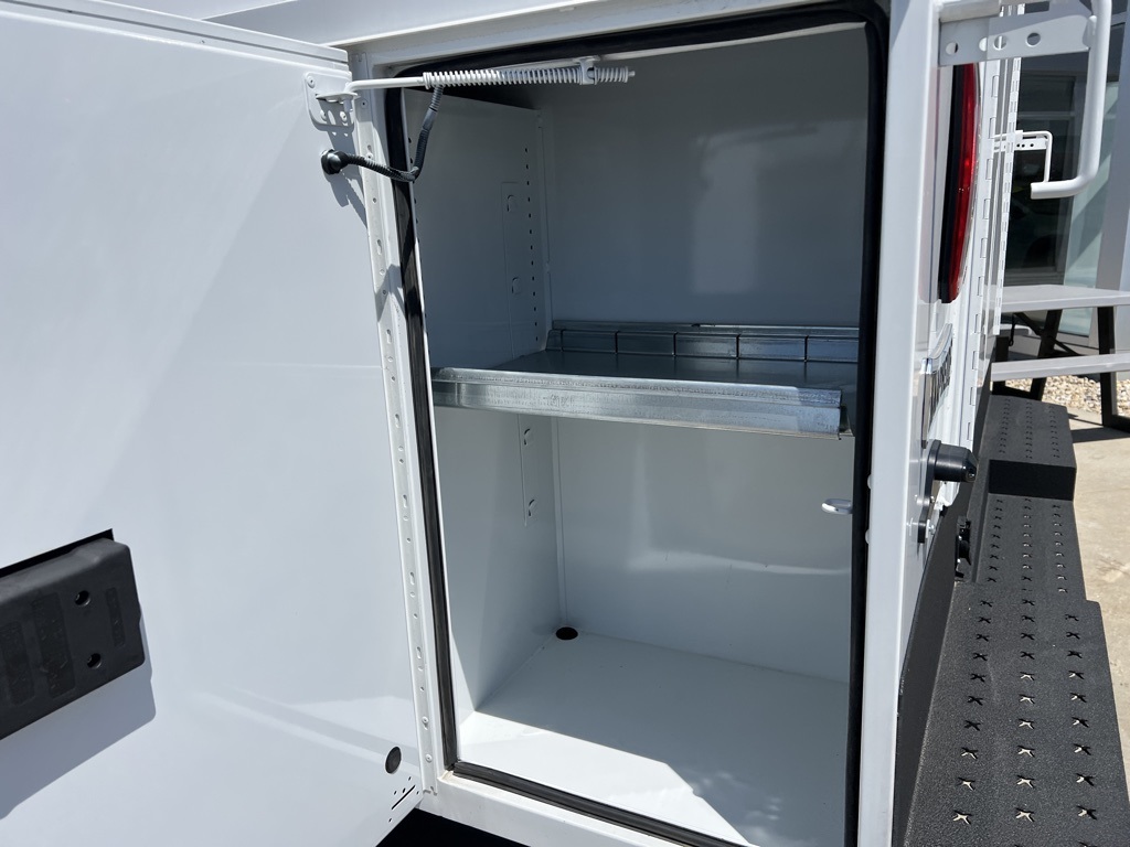 Vehicle image 11 of 31