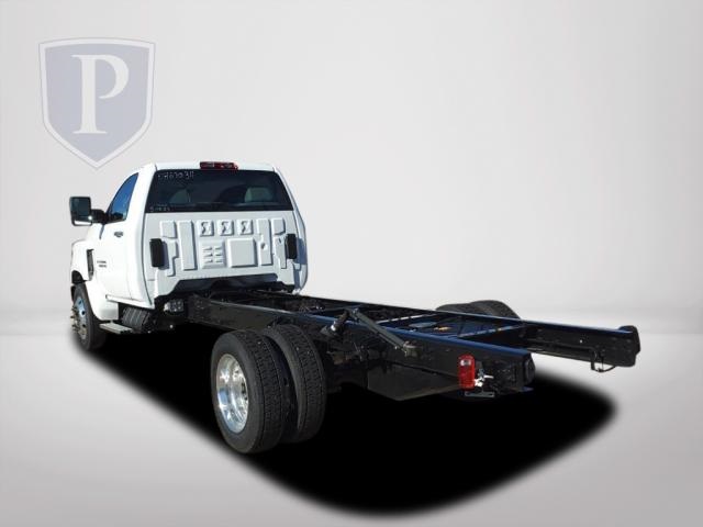 Vehicle image 4 of 11
