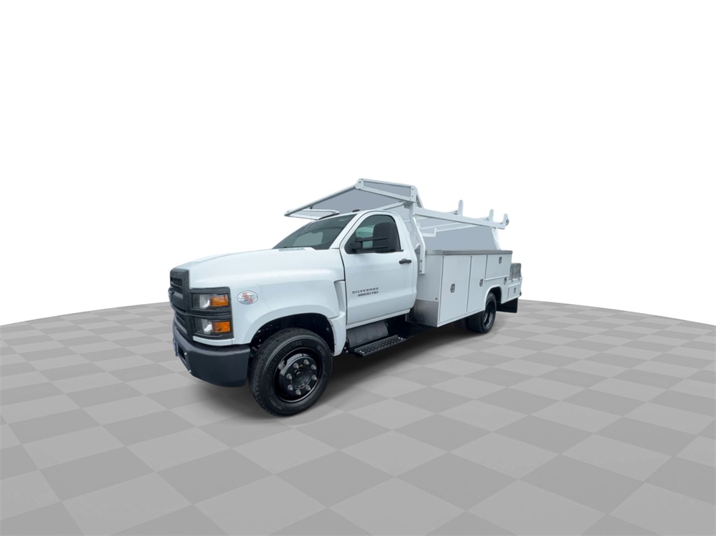 2023 Chevrolet Silverado MD Work Truck Image 2 of 26
