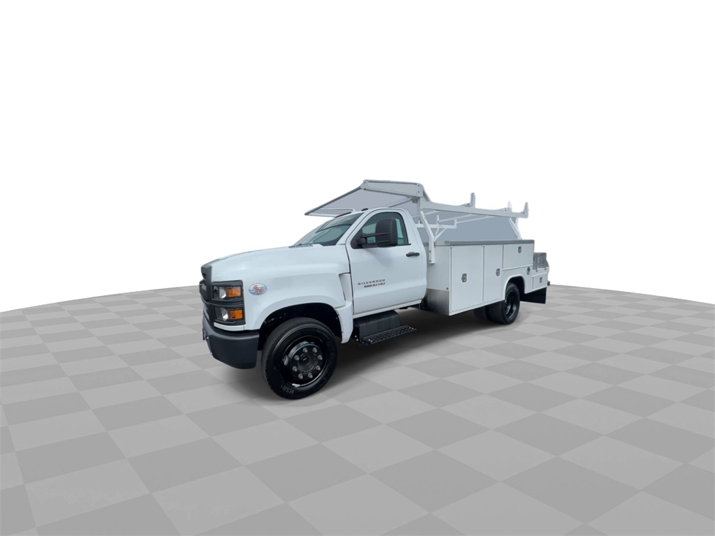 2023 Chevrolet Silverado MD Work Truck Image 2 of 26