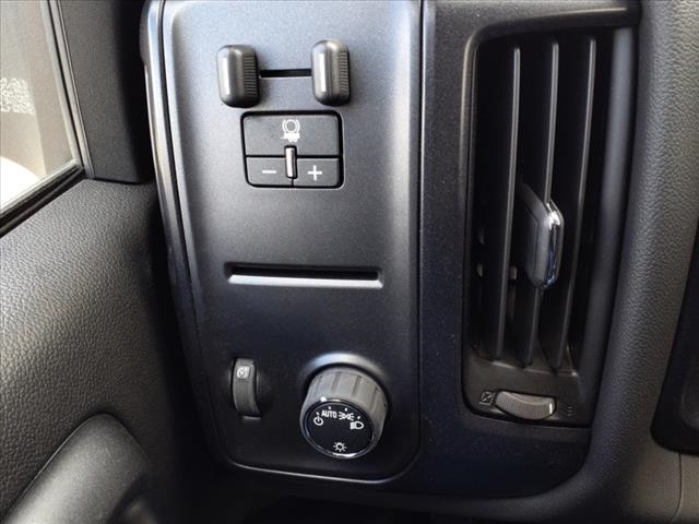 Vehicle image 11 of 13