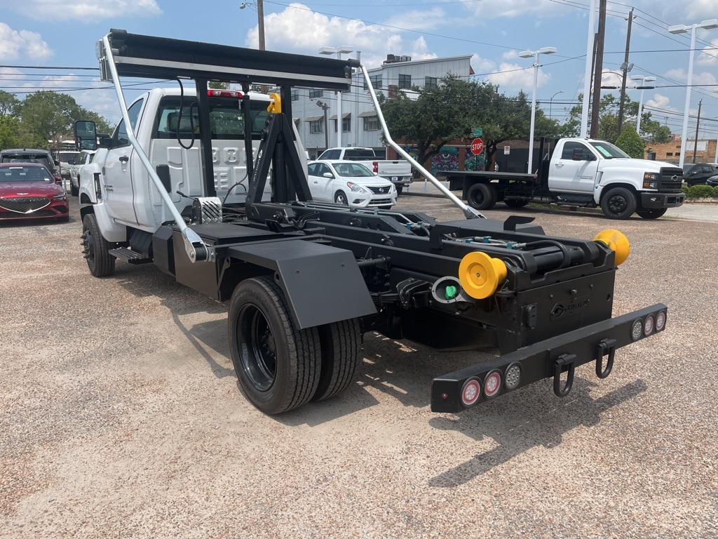 Vehicle image 10 of 18