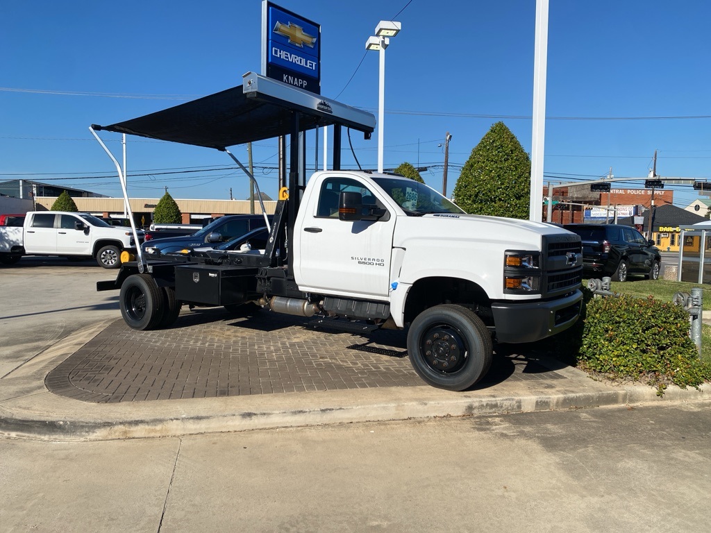 Vehicle image 2 of 18