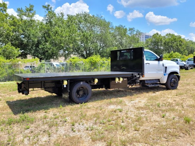 Vehicle image 4 of 20