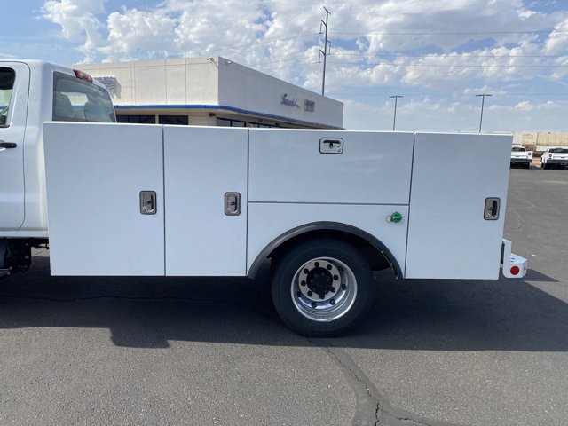 Vehicle image 10 of 25