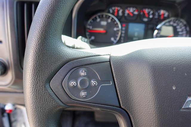 Vehicle image 18 of 23