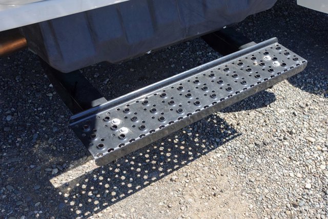 Vehicle image 6 of 23