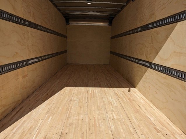 Vehicle image 21 of 22