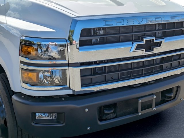 Vehicle image 8 of 22