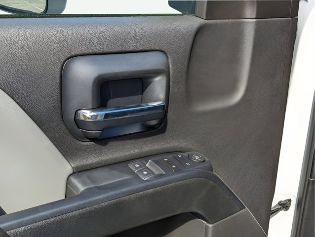 Vehicle image 10 of 22