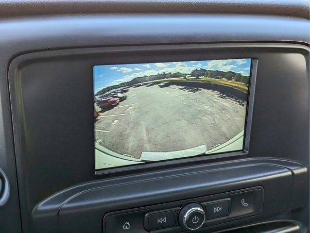 Vehicle image 17 of 22