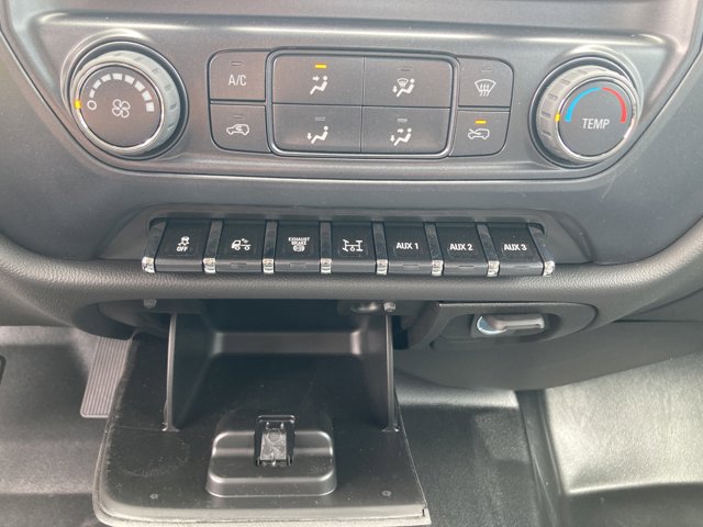 Vehicle image 24 of 27