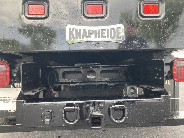 Vehicle image 8 of 27