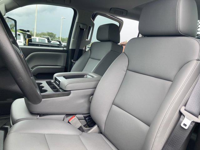 Vehicle image 18 of 27