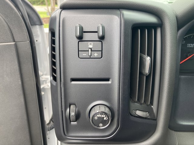Vehicle image 20 of 27