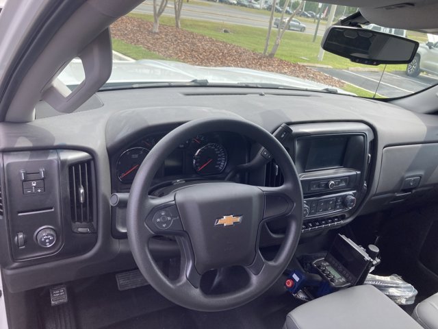 Vehicle image 24 of 32