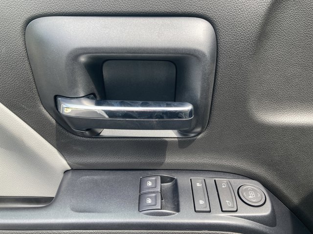 Vehicle image 25 of 32