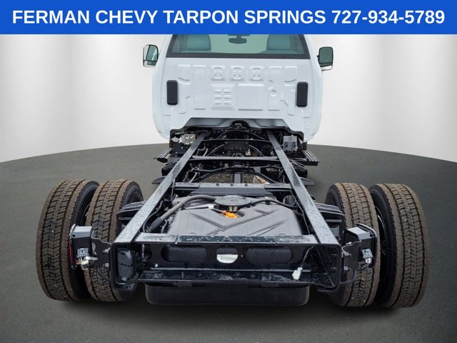 Vehicle image 13 of 28