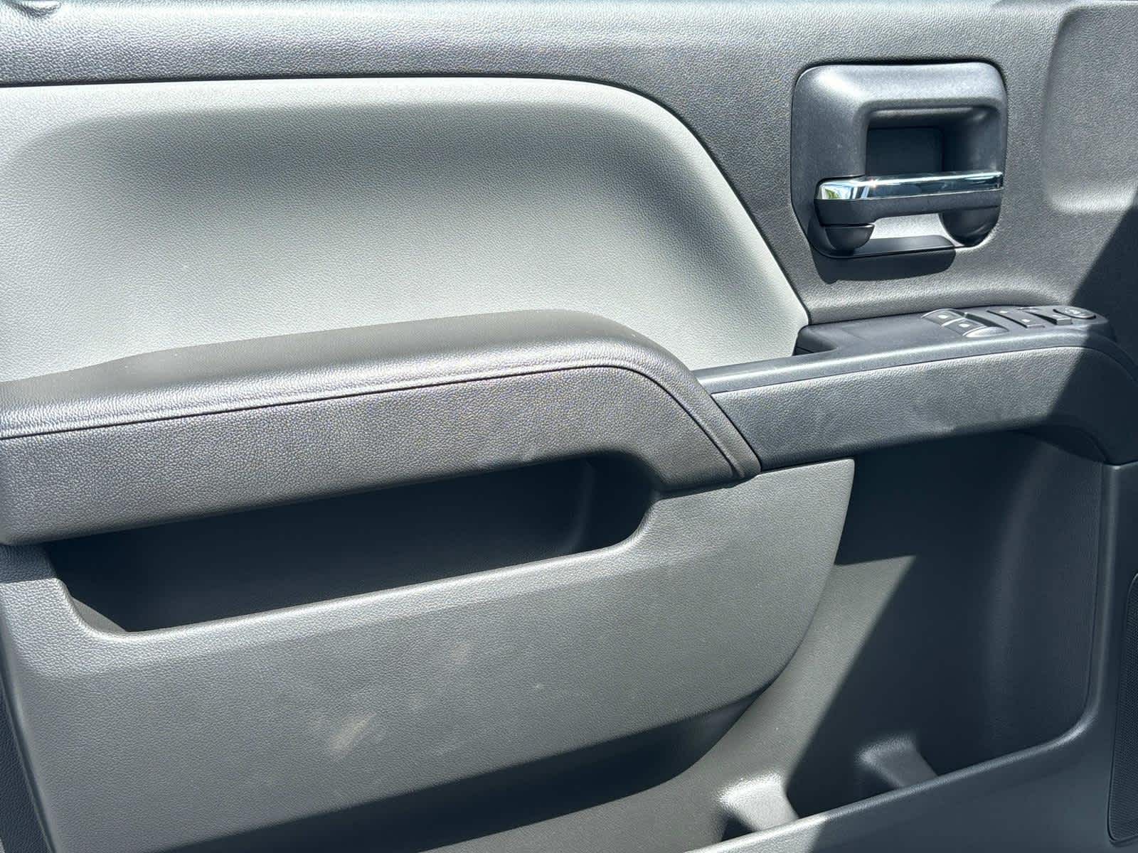 Vehicle image 20 of 38